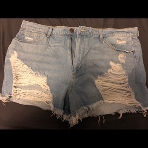F21 distressed high waisted shorts